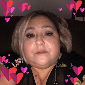 Meet your Posher, Magda guzman